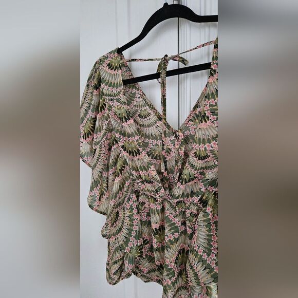 Molly Bracken Patterned V-Neck Blouse - Green and Pink - Picture 2 of 5